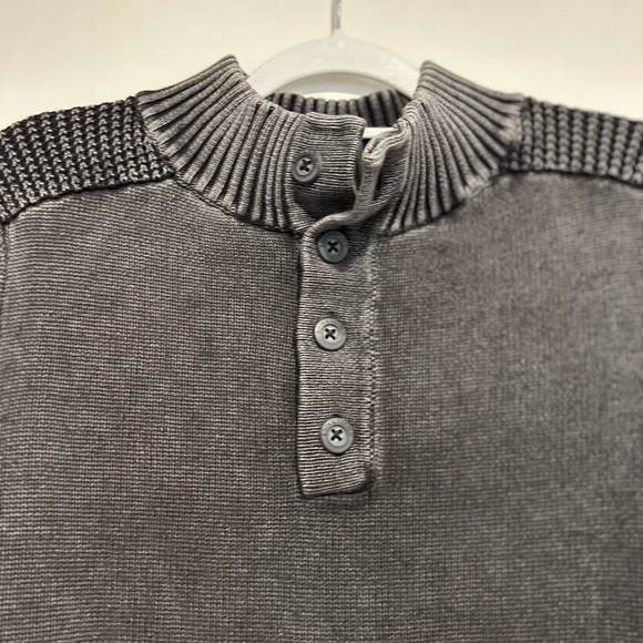 Rock & Republic Men's XL 100% Cotton Mock Neck Henley Faded Pullover Sweater. - Picture 8 of 15